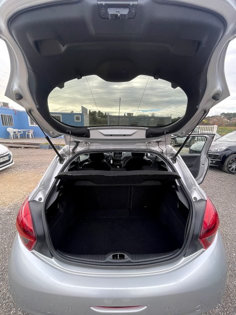 PEUGEOT 208 Style Phase I 1.2 (82Cv)