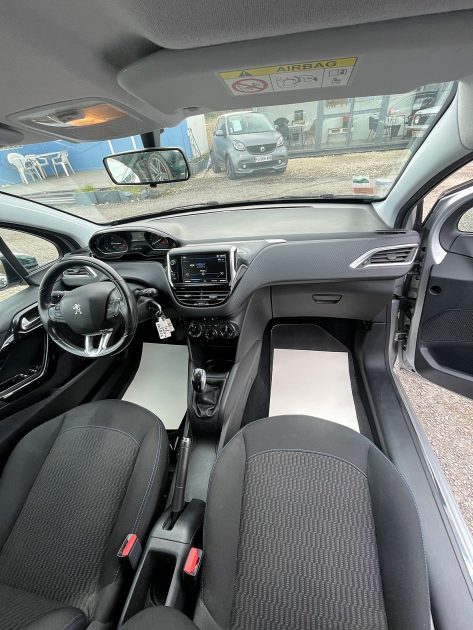 PEUGEOT 208 Style Phase I 1.2 (82Cv)