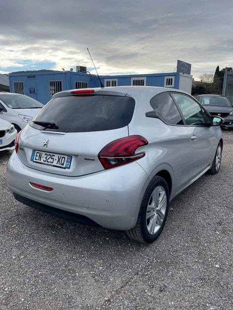 PEUGEOT 208 Style Phase I 1.2 (82Cv)