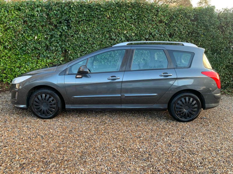 PEUGEOT 308 2010 1.6 HDi (109Ch)