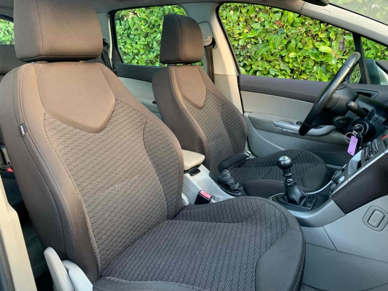 PEUGEOT 308 2010 1.6 HDi (109Ch)