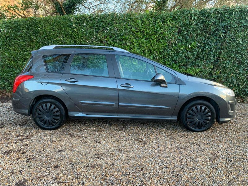 PEUGEOT 308 2010 1.6 HDi (109Ch)