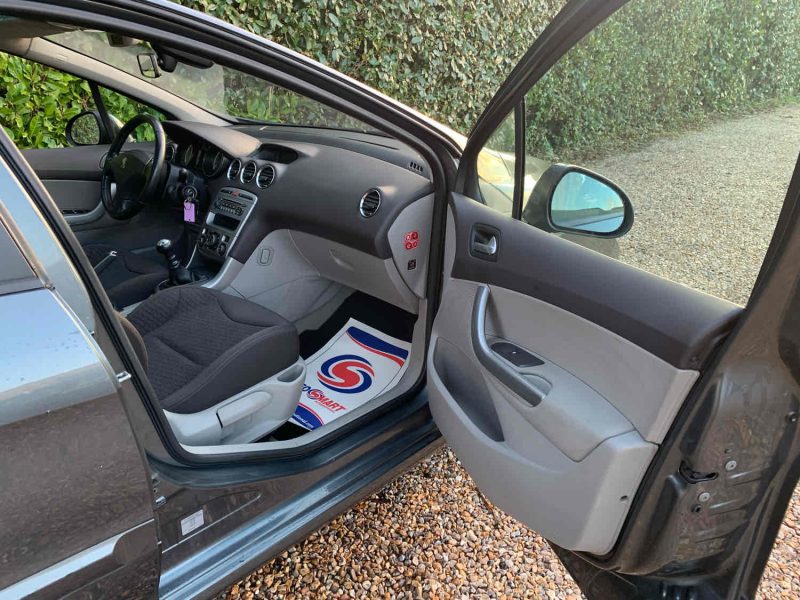 PEUGEOT 308 2010 1.6 HDi (109Ch)