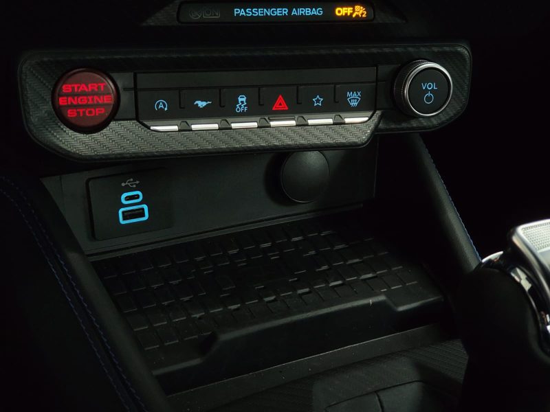 FORD MUSTANG Fastback 5.0 V8 500cv Dark Horse Boîte Auto / MALUS PAYE