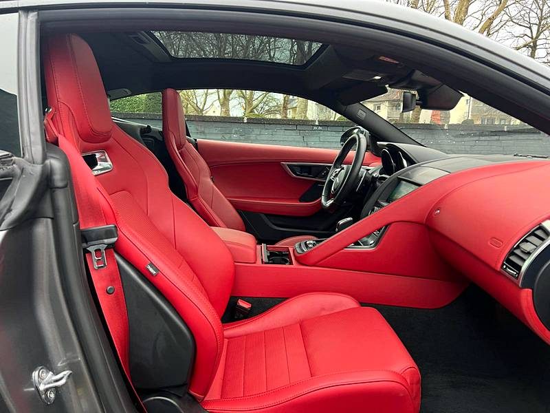 JAGUAR F-TYPE COUPE 3.0 V6 380 4x4 AWD R-DYNAMIC*SIEGES SPORT*PANO*MERIDIAN*