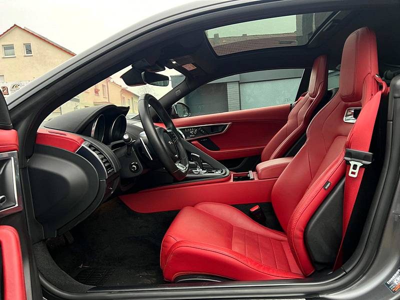 JAGUAR F-TYPE COUPE 3.0 V6 380 4x4 AWD R-DYNAMIC*SIEGES SPORT*PANO*MERIDIAN*