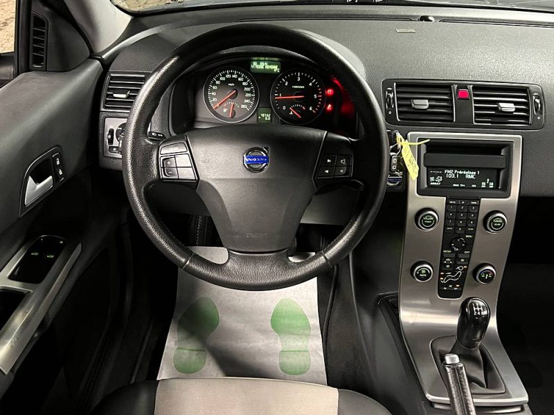VOLVO C30 1.6 D 110 Cv 79 700 Kms ORIGINE FRANCE - GARANTIE 1 AN