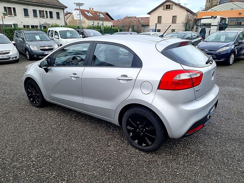KIA RIO III 1.4 109 cv 