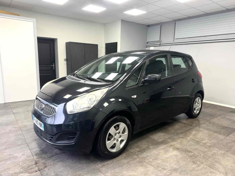 KIA VENGA 2010