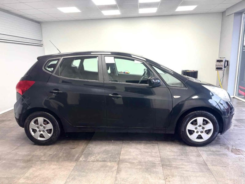 KIA VENGA 2010
