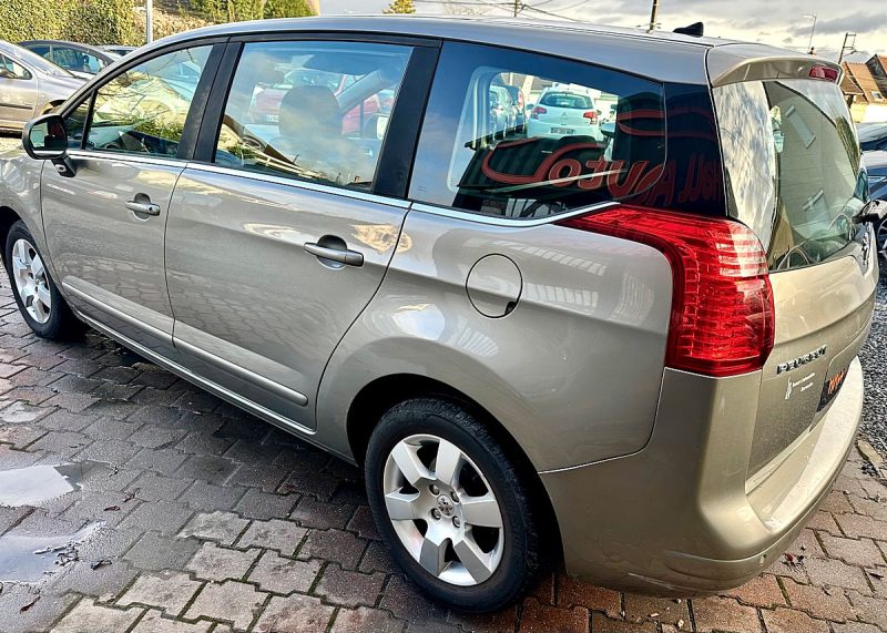 PEUGEOT 5008 1.6 HDi 112Ch *STYLE* / REVISEE&GARANTIE