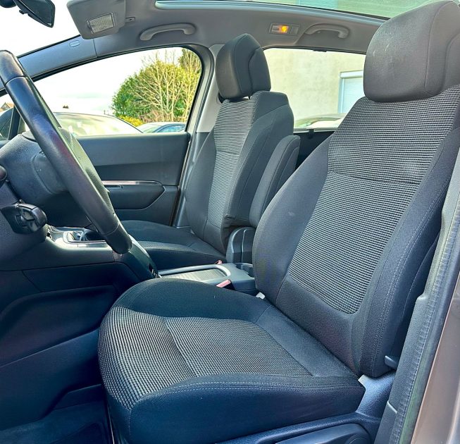 PEUGEOT 5008 1.6 HDi 112Ch *STYLE* / REVISEE&GARANTIE