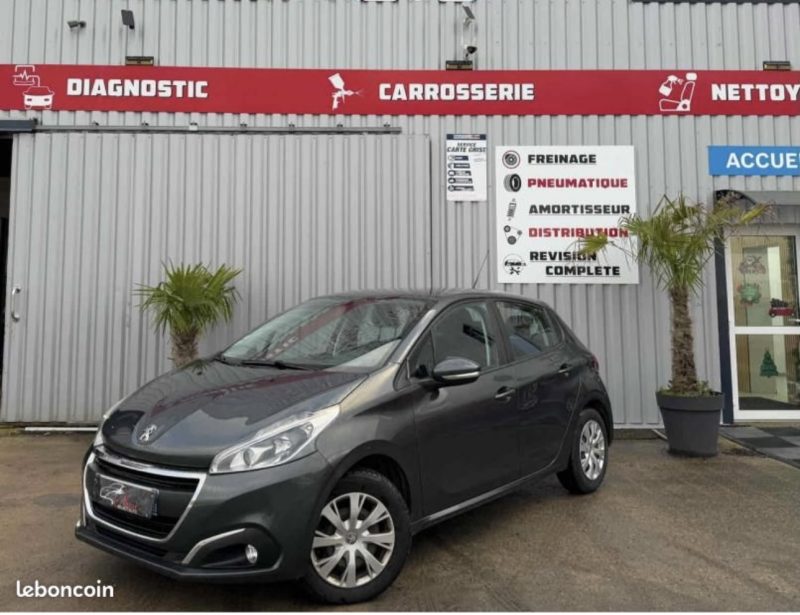 PEUGEOT 208 2016