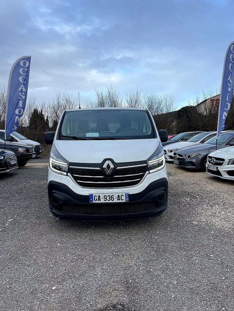 RENAULT TRAFIC 2021