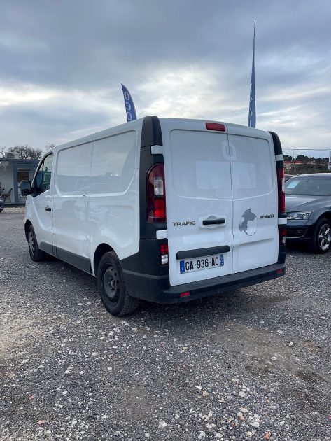 RENAULT TRAFIC 2021