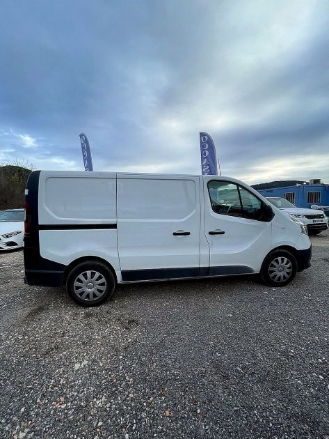 RENAULT TRAFIC 2021