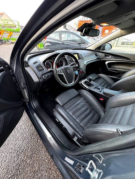 OPEL INSIGNIA 2013