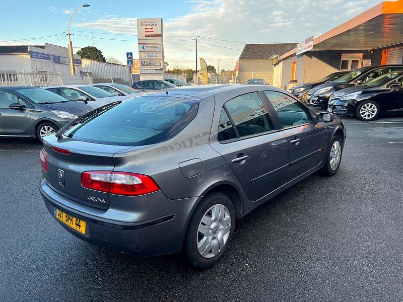 RENAULT LAGUNA II 2003