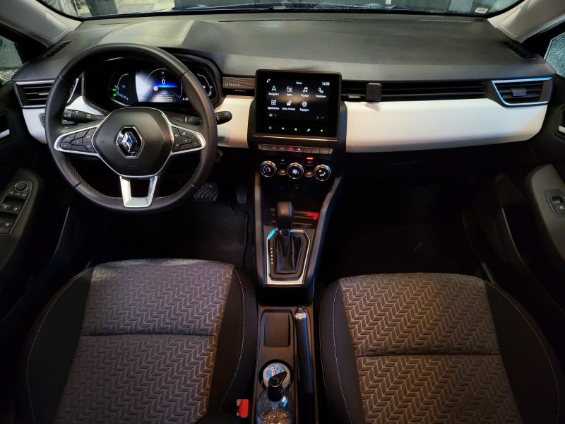 RENAULT CLIO V 1.6 E-TECH 145 Ch / CAMERA + CARPLAY + 1 ER MAIN /