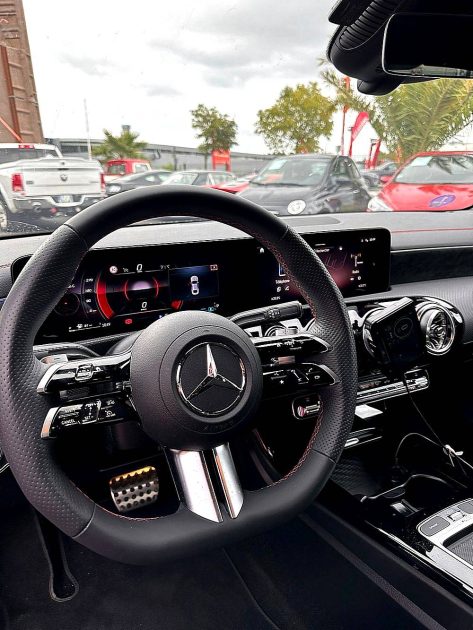 MERCEDES CLASSE CLA 180 AMG LINE 2023
