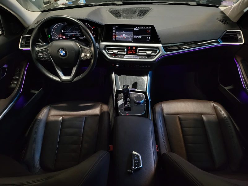 BMW SERIE 3 2.0 320i 184Ch LUXURY / SELLERIE CUIR + ATTELAGE + ALARME + SUIVIE BMW /