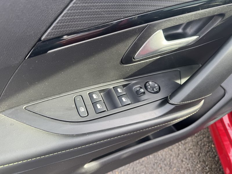 PEUGEOT 208 1,2 130CV GT LINE EAT8