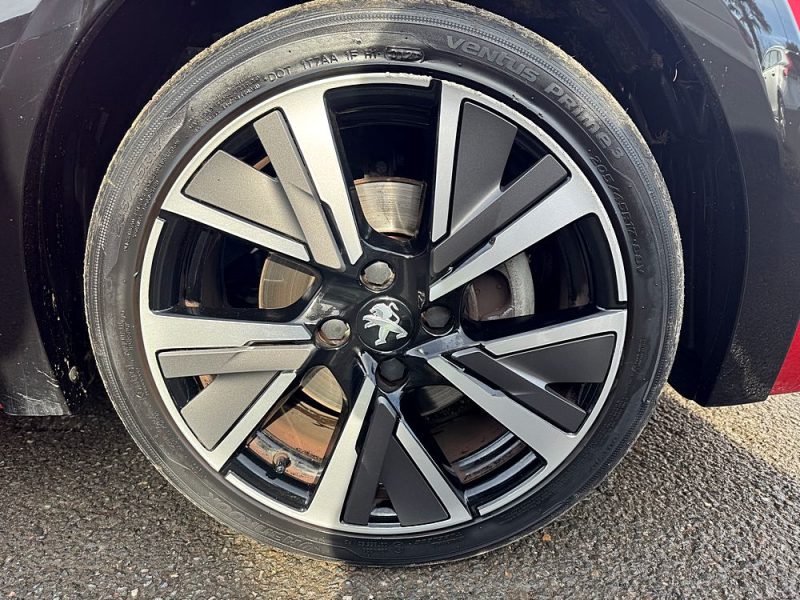 PEUGEOT 208 1,2 130CV GT LINE EAT8