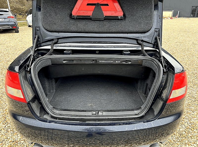 AUDI A4 2002