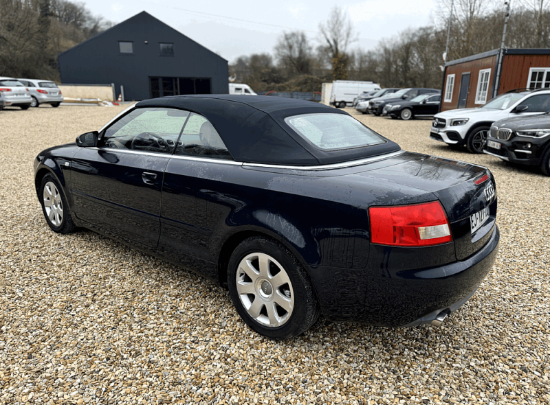 AUDI A4 2002