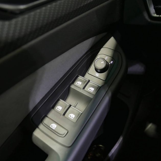 VOLKSWAGEN GOLF 2024