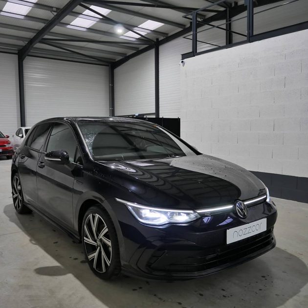 VOLKSWAGEN GOLF 2024