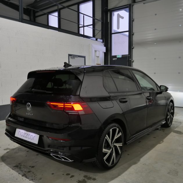 VOLKSWAGEN GOLF 2024