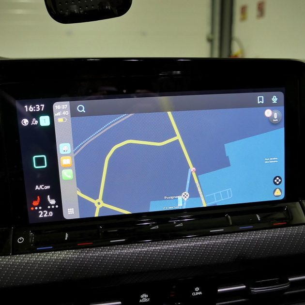 VOLKSWAGEN GOLF 2024