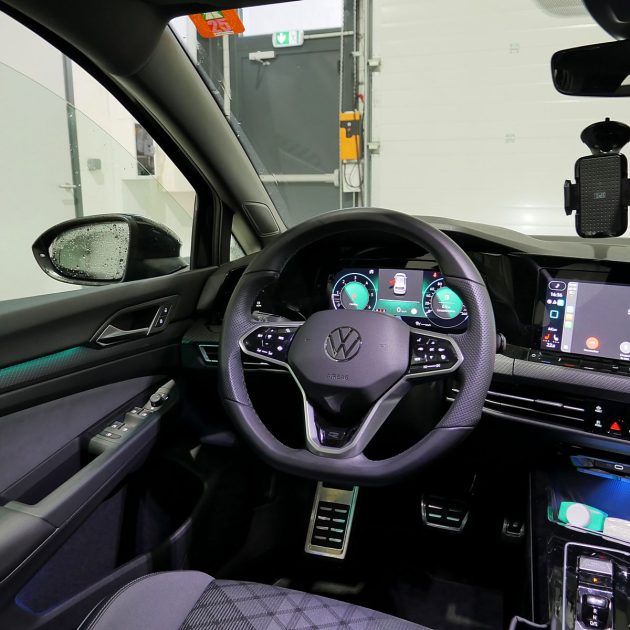 VOLKSWAGEN GOLF 2024