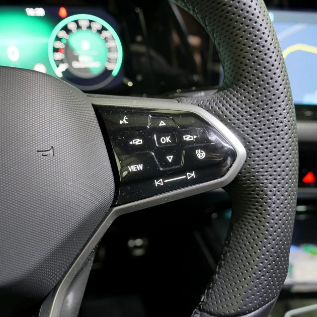 VOLKSWAGEN GOLF 2024