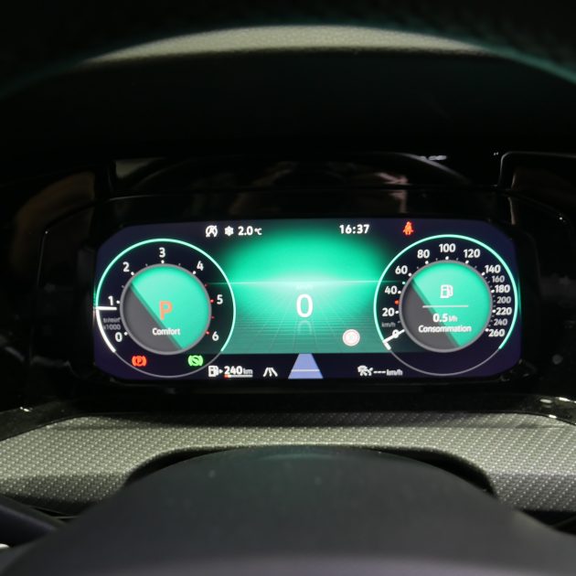 VOLKSWAGEN GOLF 2024