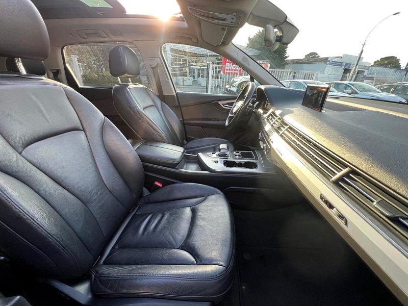AUDI Q7 2015