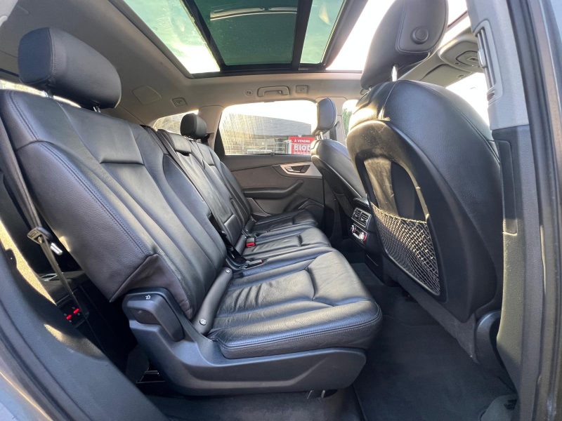 AUDI Q7 2015
