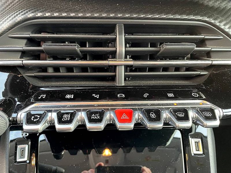 PEUGEOT 208 II  2020