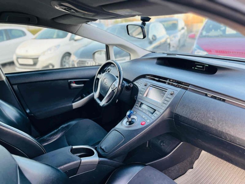TOYOTA PRIUS 1.8 HYBRID DYNAMIC 136ch
