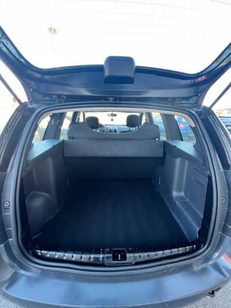 DACIA  DUSTER  2013 1.6 105 CV / Distribution Neuve / CT OK / Premiere main 