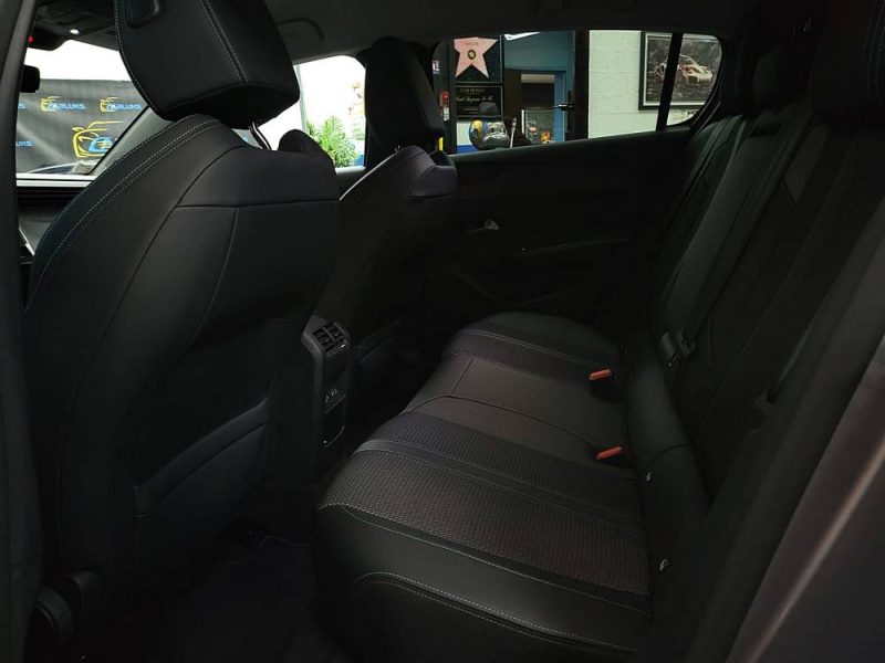 PEUGEOT 308 III 1.2 PureTech 130cv Allure Pack Boîte Auto EAT8 1ère Main