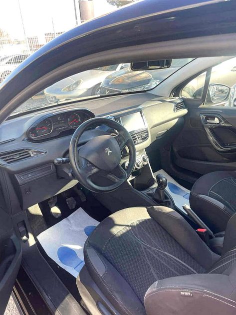 PEUGEOT 208 82 CH 