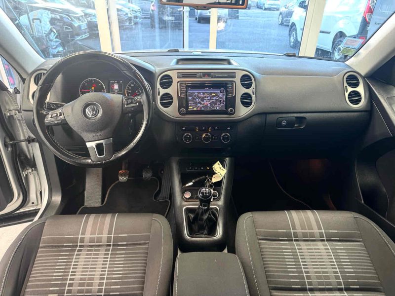 VOLKSWAGEN TIGUAN 2016
