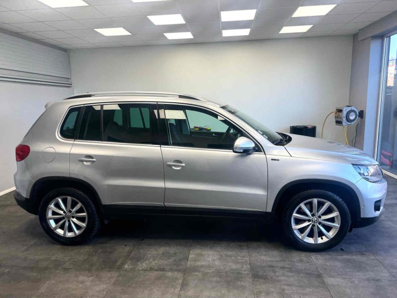 VOLKSWAGEN TIGUAN 2016