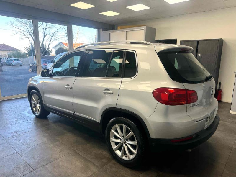 VOLKSWAGEN TIGUAN 2016