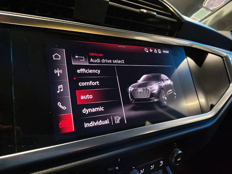 AUDI Q3 SPORTBACK 35 TFSI 150cv DESIGN / ENTRETIEN COMPLET AUDI / CARPLAY / CAMERA DE RECUL / VIRTUA