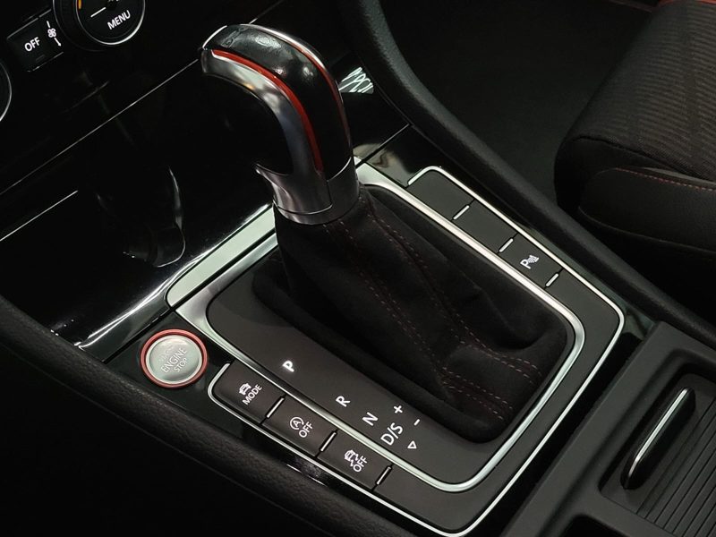 VOLKSWAGEN GOLF VII GTI TCR 2.0 TSI 290cv Boîte Auto DSG7