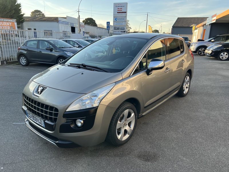 PEUGEOT 3008 2013