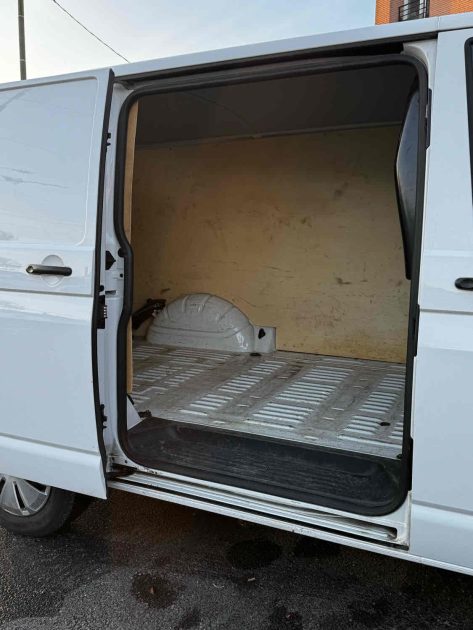 VOLKSWAGEN TRANSPORTER 